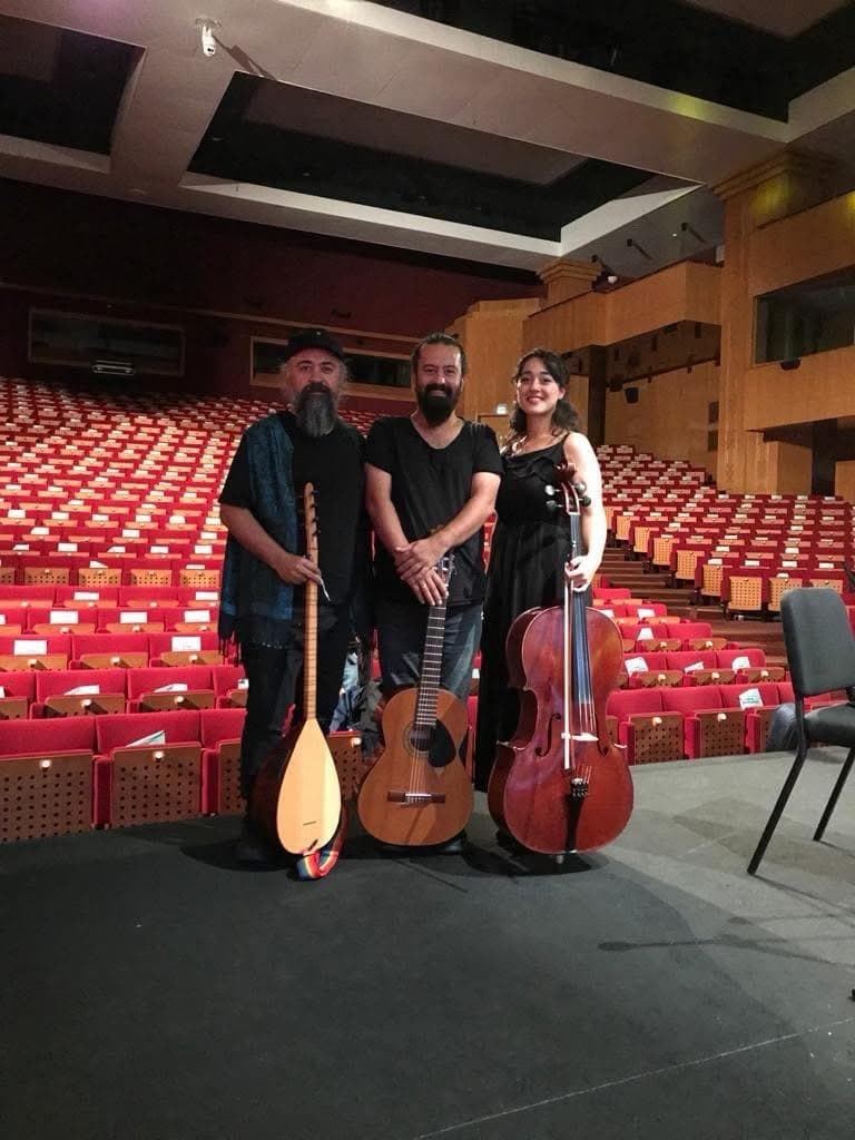 Nefes Trio — grup kare